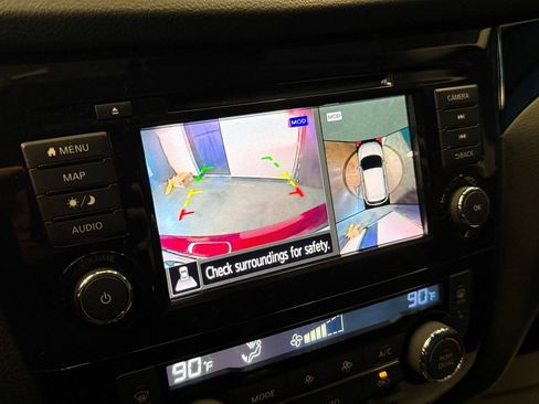 Used 2021 Nissan Rogue Sport SL image 14