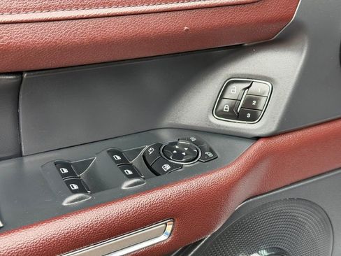 Used 2024 Ford Expedition Limited AWD/4WD image 11
