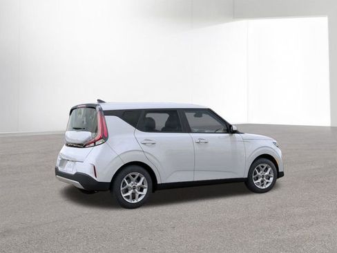 New 2025 Kia Soul S image 6