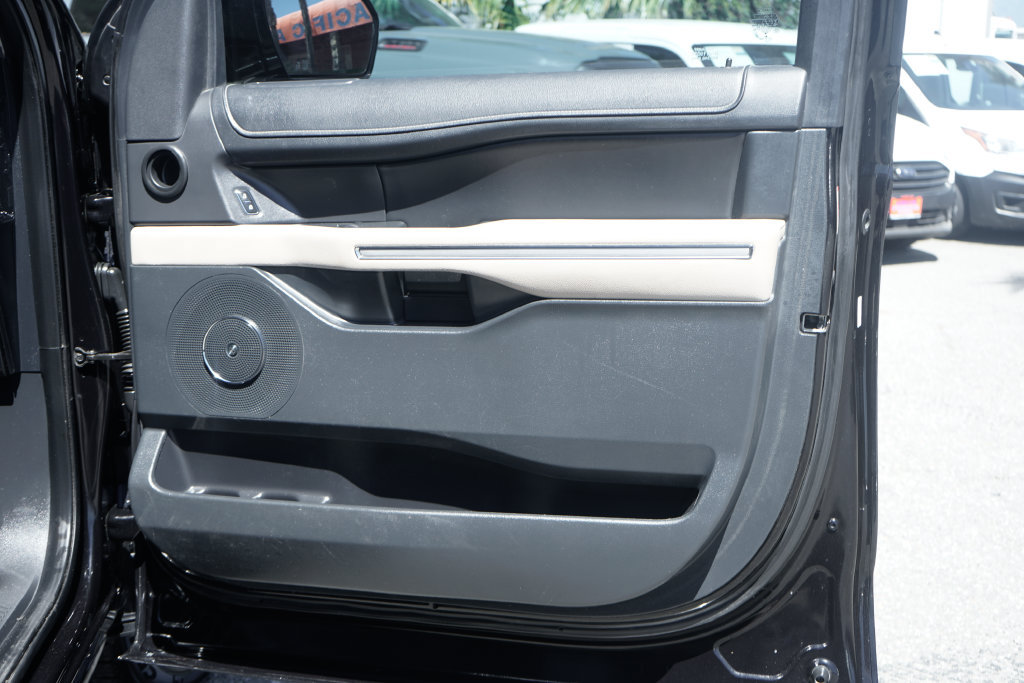 Used 2022 Ford Expedition Max Limited RWD image 49
