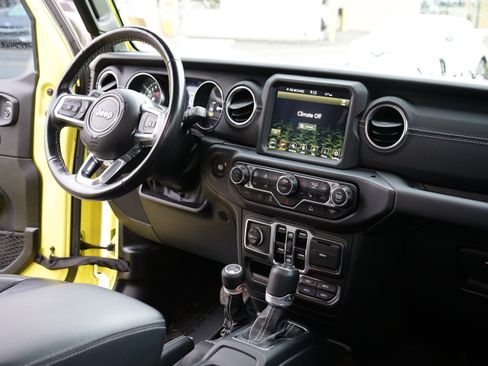 Used 2023 Jeep Wrangler Sahara w/ Cold Weather Group image 21