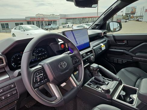 Certified 2026 Toyota 4Runner TRD Off-Road image 13