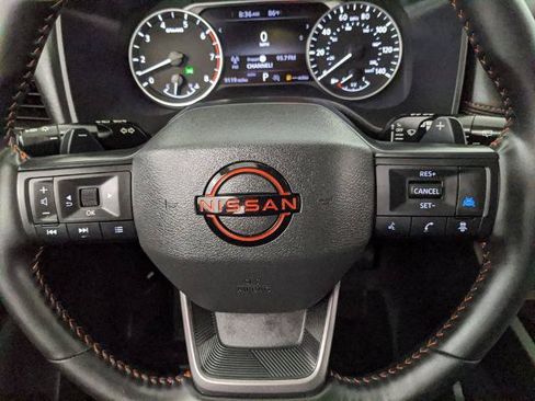 Used 2025 Nissan Rogue SV AWD/4WD image 12