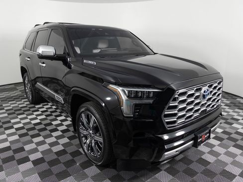 Used 2023 Toyota Sequoia Capstone image 10