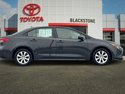 Certified 2025 Toyota Corolla LE image 2