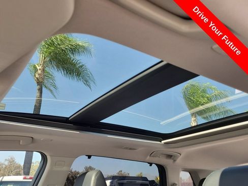 Used 2023 Nissan Rogue Platinum w/ Platinum Premium Package FWD image 23