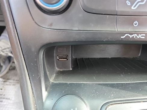 Used 2018 Ford Focus SE image 19