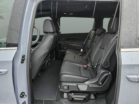 Used 2025 Honda Odyssey Sport-L image 12