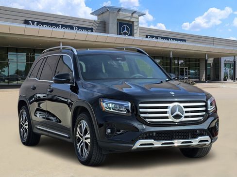 Used 2026 Mercedes-Benz GLB 250 image 2