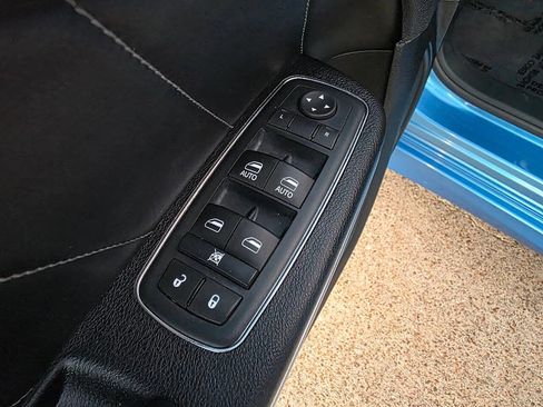 Used 2016 Dodge Charger R/T Scat Pack w/ Technology Group image 16