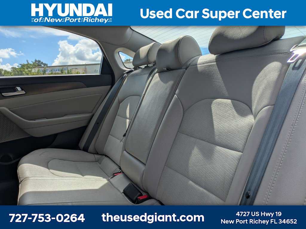 Used 2016 Hyundai Sonata Sport w/ Option Group 02 FWD image 11