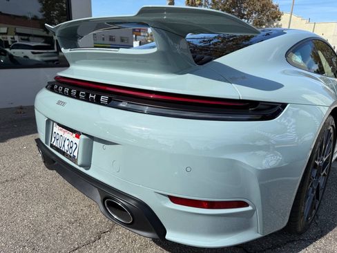 Used 2025 Porsche 911 Carrera RWD image 25
