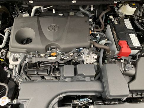 Used 2025 Toyota RAV4 XLE image 32