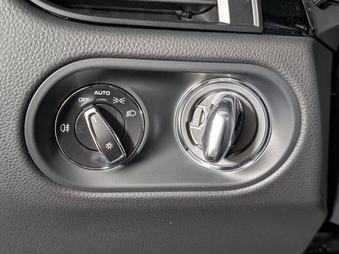 New 2026 Porsche Macan image 34