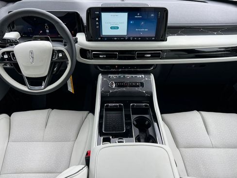 New 2025 Lincoln Aviator Black Label image 11