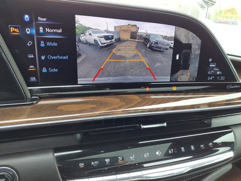 Used 2023 Cadillac Escalade ESV Sport Platinum AWD/4WD image 32