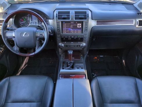 Used 2017 Lexus GX 460 image 15