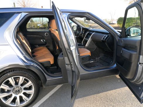 Used 2019 Land Rover Discovery HSE image 51