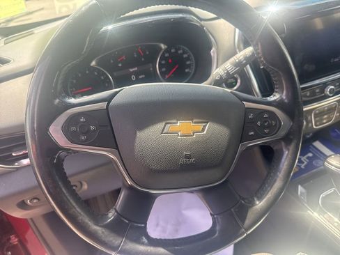 Used 2020 Chevrolet Traverse LT image 23