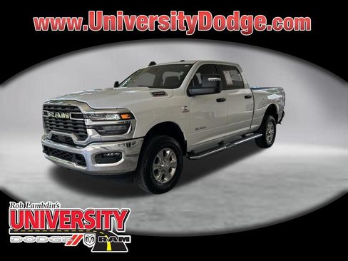 Used 2025 RAM 2500 Big Horn AWD/4WD image 1
