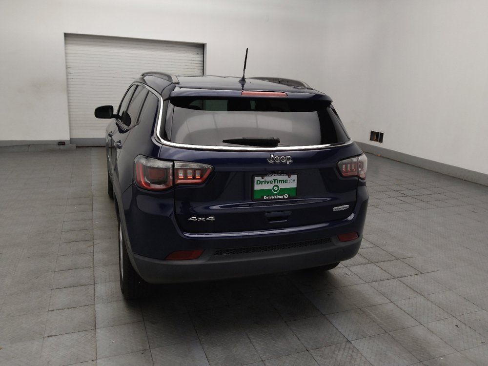 Used 2018 Jeep Compass Latitude w/ Cold Weather Group AWD/4WD image 6