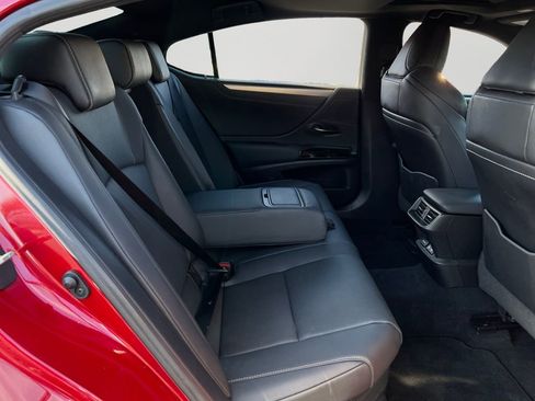 Used 2022 Lexus ES 300h F Sport w/ Accessory Package image 8