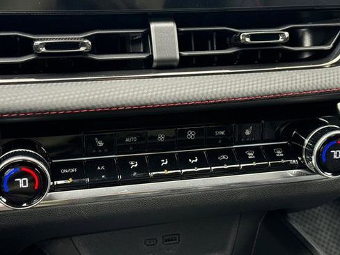 New 2026 Chevrolet Equinox RS image 21