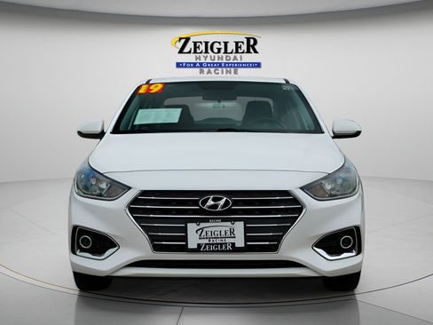Used 2019 Hyundai Accent SEL FWD image 2