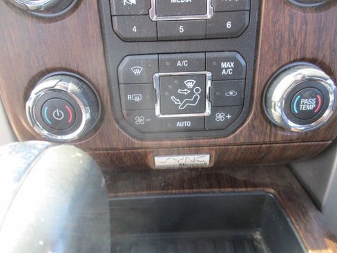 Used 2014 Ford F150 Lariat w/ Equipment Group 501A Mid AWD/4WD image 32