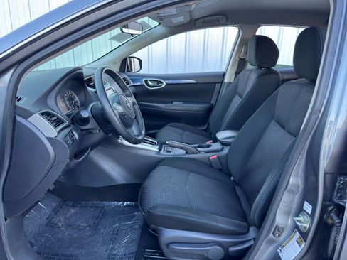 Used 2019 Nissan Sentra SR w/ Exterior Package image 15