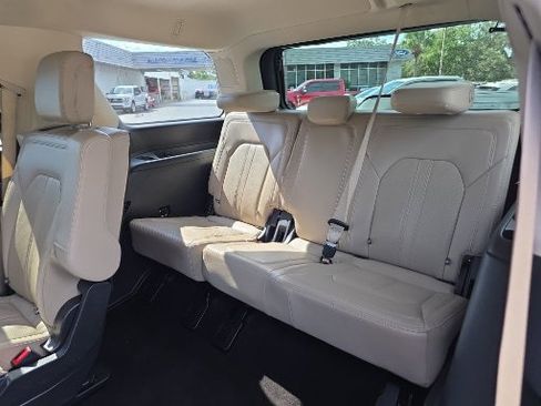 Certified 2022 Ford Expedition Limited image 14