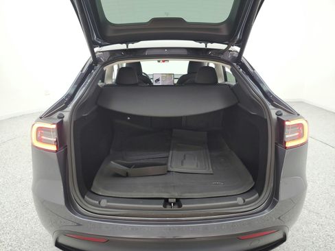 Used 2023 Tesla Model Y Performance AWD/4WD image 18