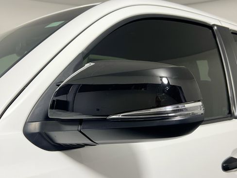 Used 2023 Toyota Tacoma TRD Off-Road image 12