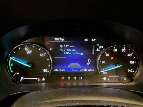 Used 2022 Ford Escape SE w/ Convenience Package FWD image 19