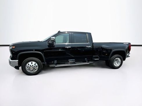 Used 2024 Chevrolet Silverado 3500 LTZ w/ LTZ Plus Package AWD/4WD image 4