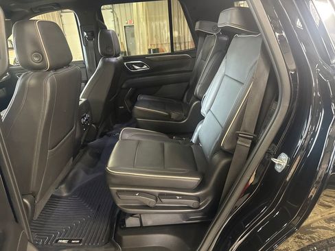 Used 2021 Chevrolet Tahoe Premier w/ Premium Package image 26