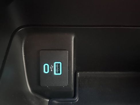 Used 2022 Ford F150 XLT w/ Equipment Group 302A High image 23