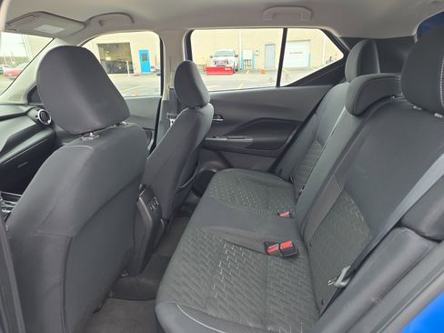 Used 2023 Nissan Kicks SV FWD image 12