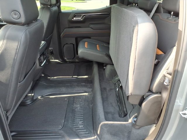 Used 2025 GMC Sierra 1500 AT4 w/ AT4 Premium Package AWD/4WD image 14