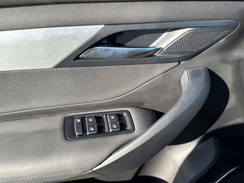 New 2025 VinFast VF 8 Plus image 28