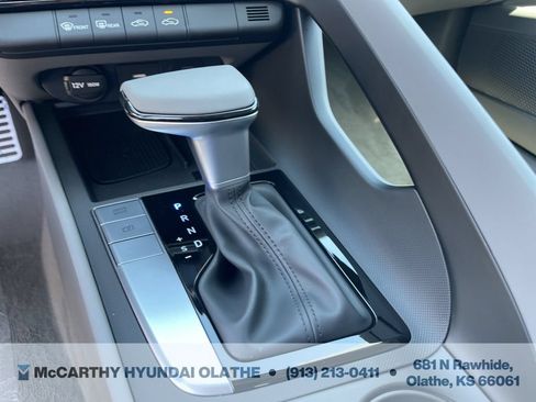 Used 2025 Hyundai Elantra Sport FWD image 9