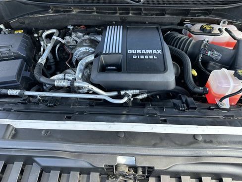 Certified 2023 Chevrolet Silverado 1500 LT Trail Boss w/ LPO, Dark Essentials Package AWD/4WD image 10