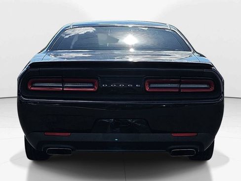 Used 2016 Dodge Challenger R/T RWD image 7