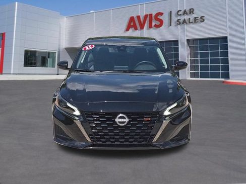 Used 2025 Nissan Altima 2.5 SR FWD image 2