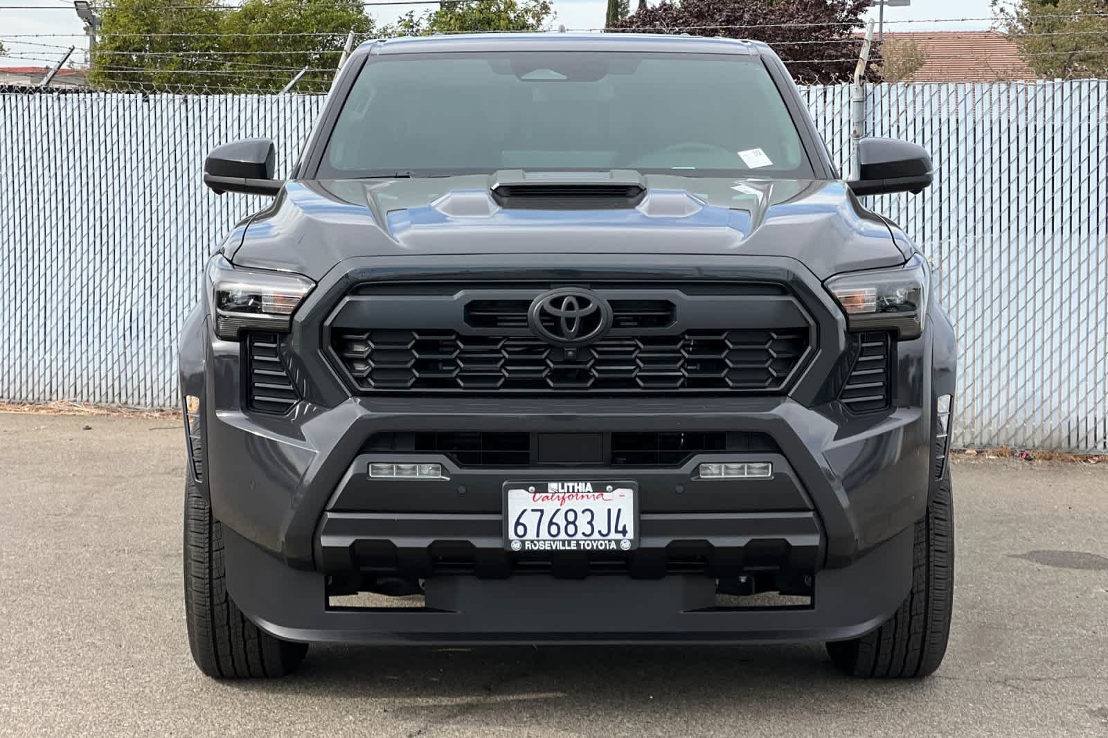 Certified 2025 Toyota Tacoma TRD Sport w/ TRD Sport Premium Package AWD/4WD image 8