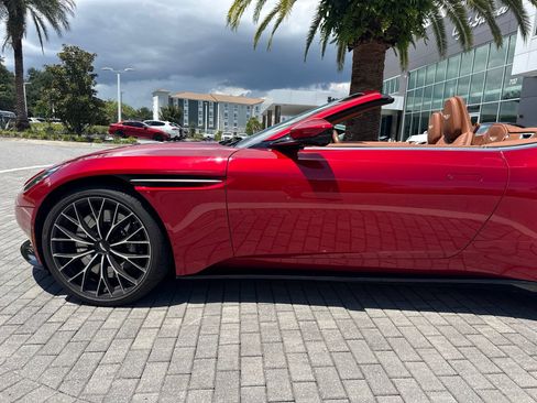 Used 2023 Aston Martin DB11 Volante RWD image 6