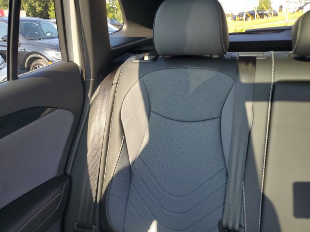 Certified 2025 Volkswagen Tiguan SE R-Line FWD image 10