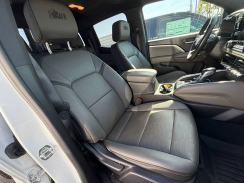 Used 2024 Chevrolet Colorado ZR2 w/ ZR2 Bison Edition AWD/4WD image 20