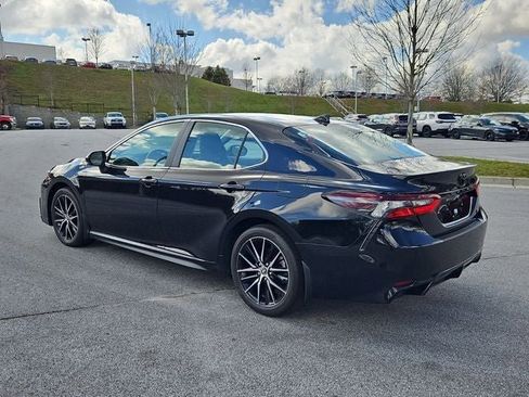 Used 2024 Toyota Camry SE w/ Blackout Package (TMS) image 4