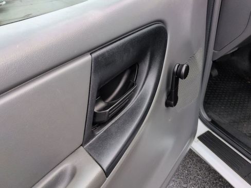 Used 2010 Ford Ranger XL image 11